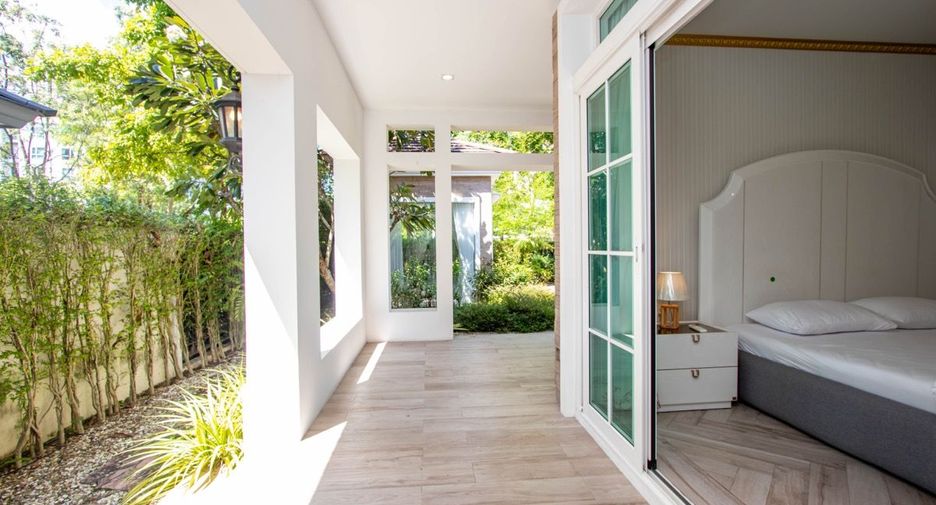 For sale 6 bedrooms house in Mueang Chiang Mai, Chiang Mai