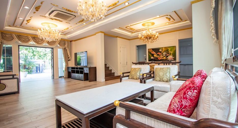 For sale 6 bedrooms house in Mueang Chiang Mai, Chiang Mai