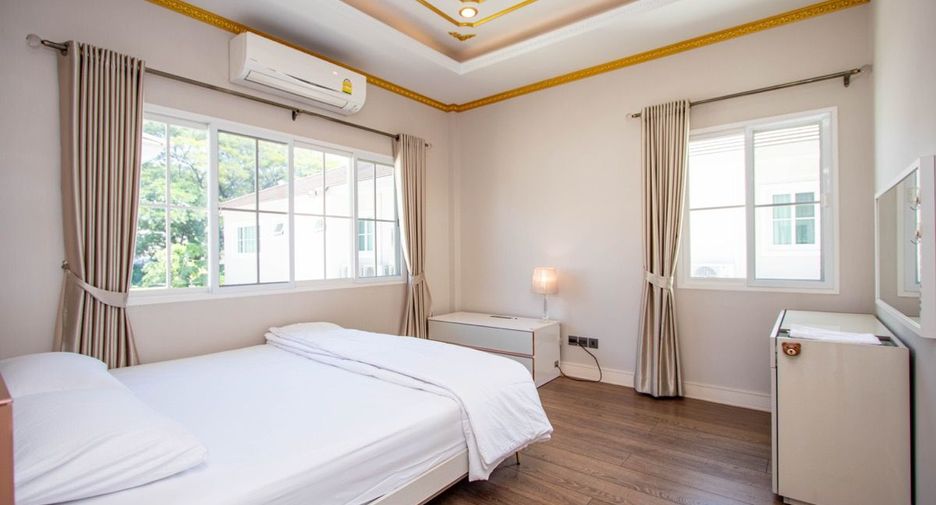 For sale 6 bedrooms house in Mueang Chiang Mai, Chiang Mai