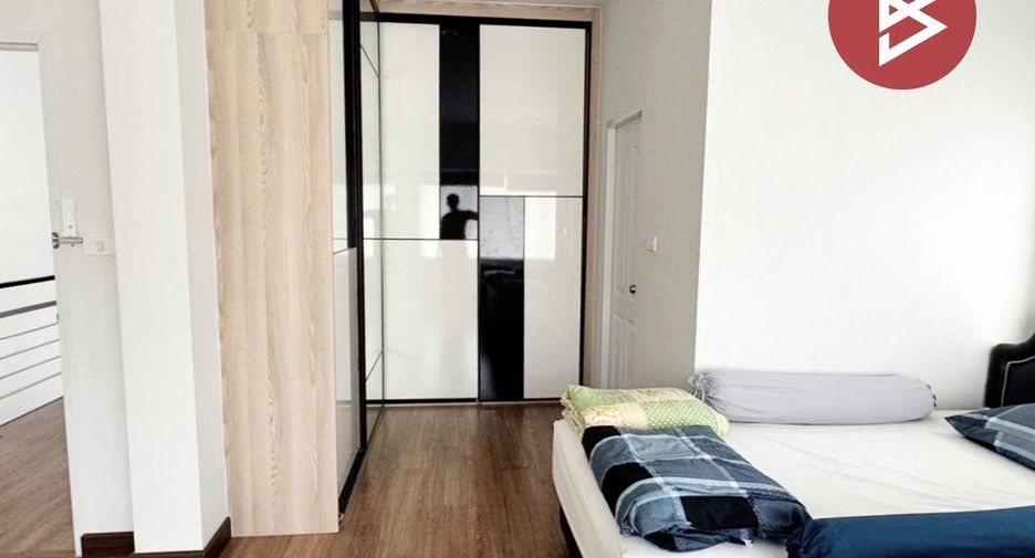 For sale 4 bedrooms house in Mueang Suphanburi, Suphan Buri
