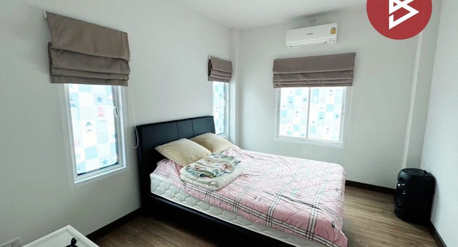For sale 4 bedrooms house in Mueang Suphanburi, Suphan Buri