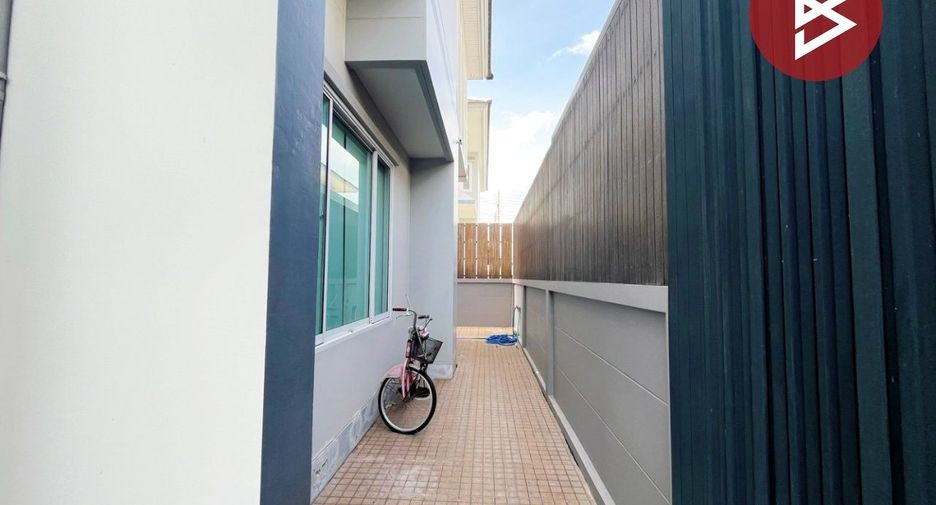 For sale 4 bedrooms house in Mueang Suphanburi, Suphan Buri