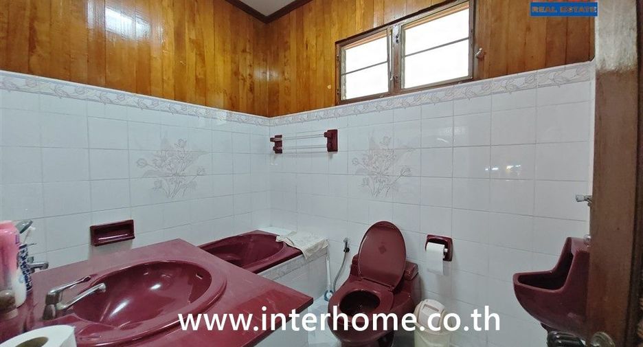 Casa en venta de 4 habitaciones en Mueang Nakhon Pathom, Nakhon Pathom