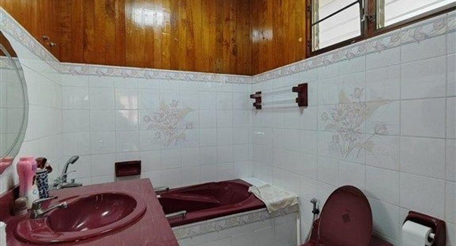 Casa en venta de 4 habitaciones en Mueang Nakhon Pathom, Nakhon Pathom