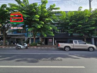 Gewerbefläche zum Kauf in Phra Pradaeng, Samut Prakan