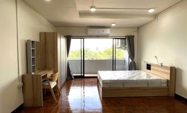 Wohnung zur Miete mit Studio in Phaya Thai, Bangkok