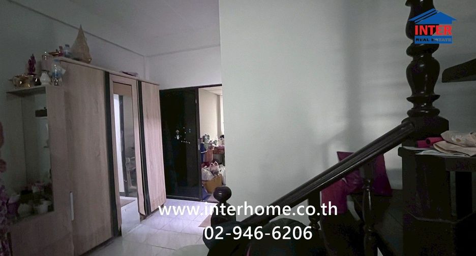 À vendre 3 chambres maison de ville à Thanyaburi, Pathum Thani