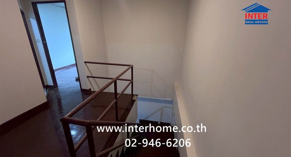 Casa adosada en venta de 4 habitaciones en Lam Luk Ka, Pathum Thani