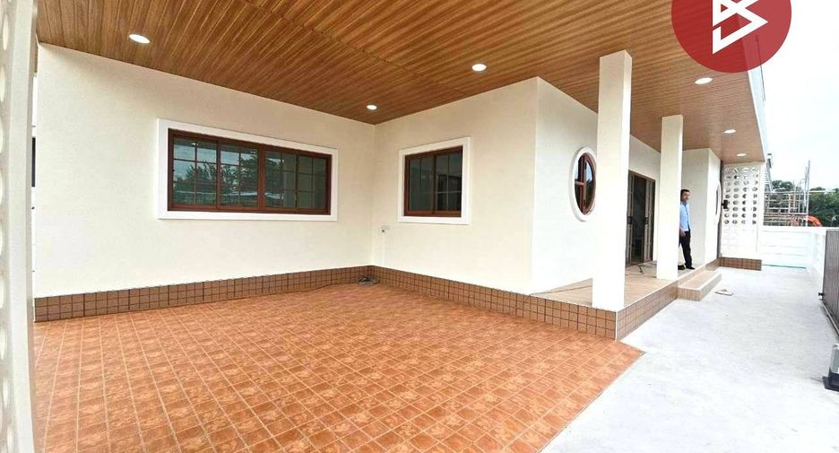 For sale 3 bedrooms house in Ban Bueng, Chonburi