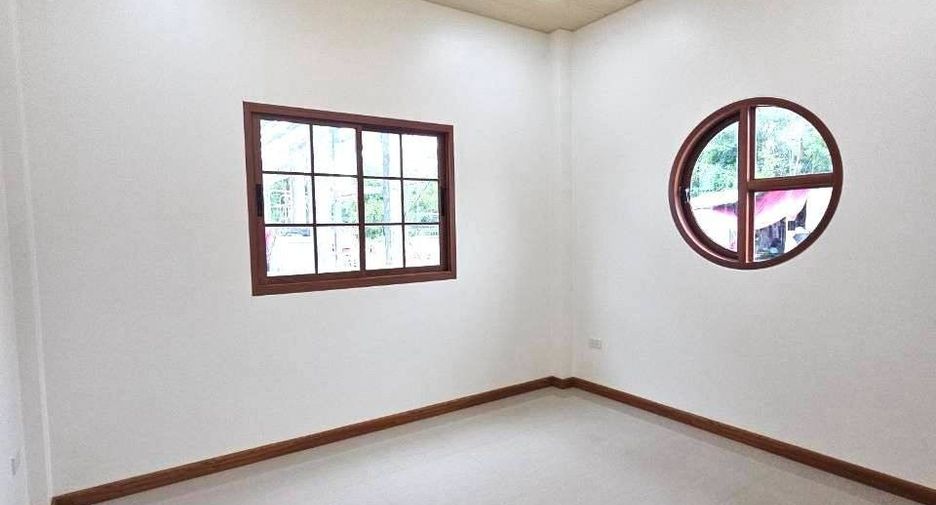 For sale 3 bedrooms house in Ban Bueng, Chonburi