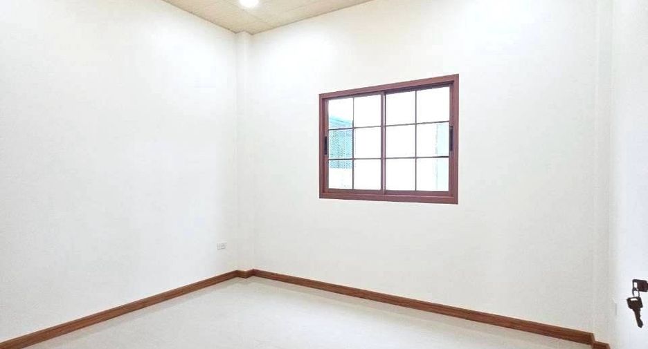 For sale 3 bedrooms house in Ban Bueng, Chonburi