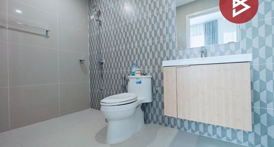 Продажа 3 спальни таунхаус в Лат Крабанг, Бангкок