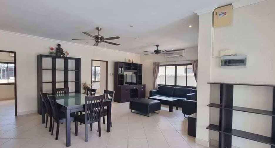 For rent 3 bedrooms villa in Jomtien, Pattaya