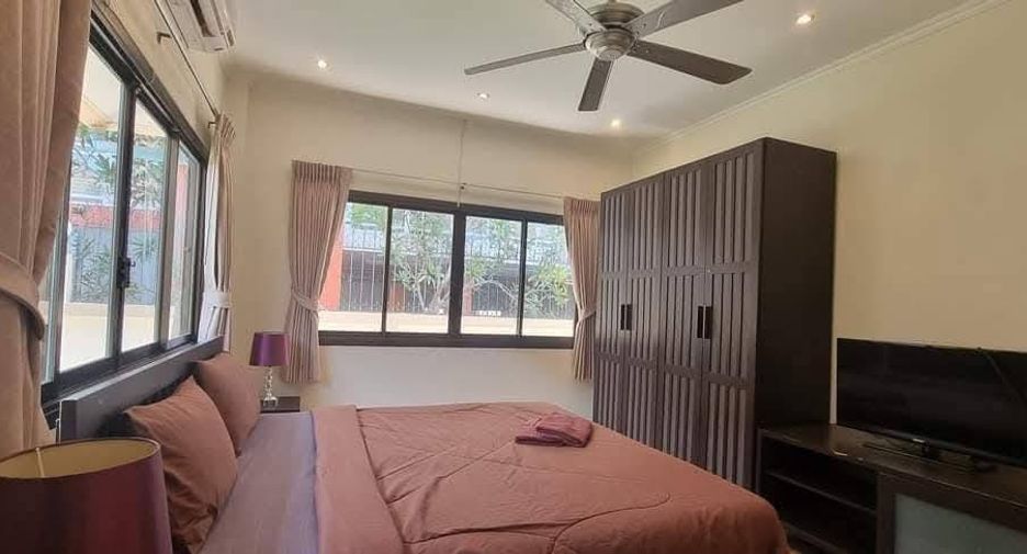 For rent 3 bedrooms villa in Jomtien, Pattaya