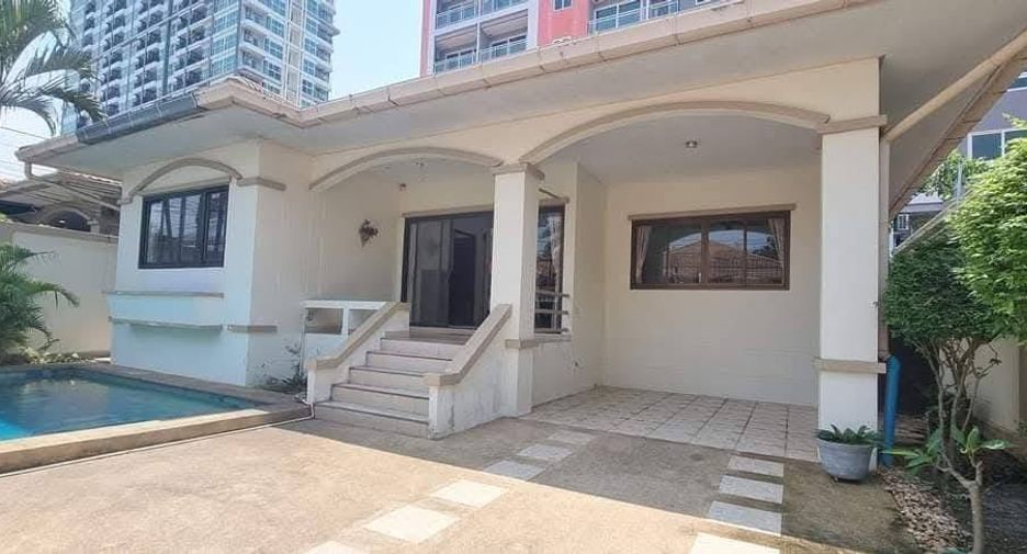For rent 3 bedrooms villa in Jomtien, Pattaya
