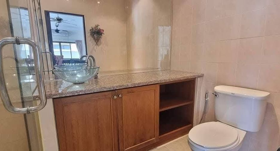 For rent 3 bedrooms villa in Jomtien, Pattaya