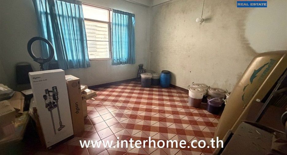 Gewerbefläche zum Kauf mit 4 Zimmer in Thon Buri, Bangkok