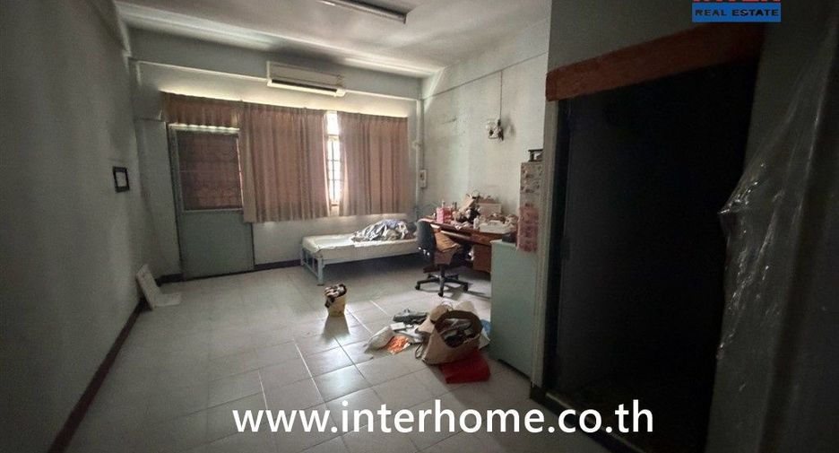 Gewerbefläche zum Kauf mit 4 Zimmer in Thon Buri, Bangkok