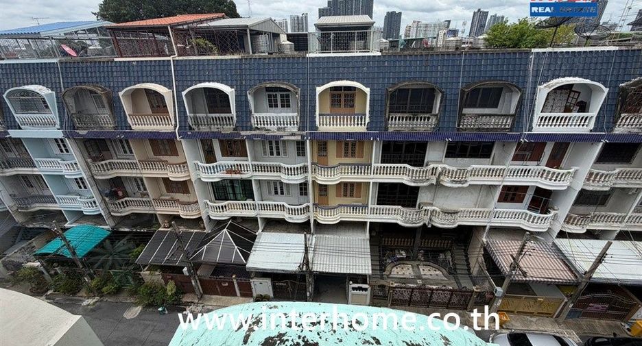 Gewerbefläche zum Kauf mit 4 Zimmer in Thon Buri, Bangkok