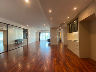 À vendre 2 chambres condo à Yan Nawa, Bangkok