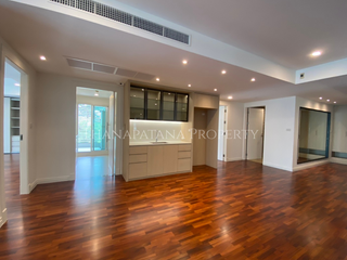 À vendre 2 chambres condo à Yan Nawa, Bangkok
