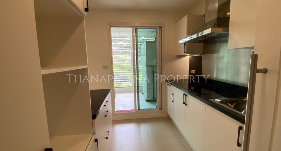 À vendre 2 chambres condo à Yan Nawa, Bangkok