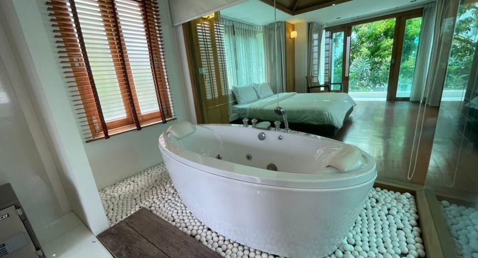 À louer et à vendre 5 chambres villa à Bang Lamung, Chonburi