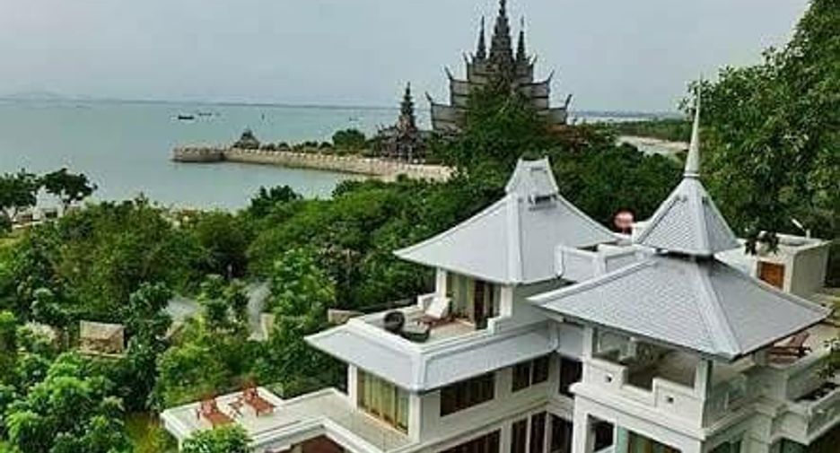 À louer et à vendre 5 chambres villa à Bang Lamung, Chonburi