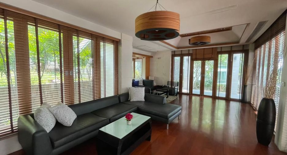 À louer et à vendre 5 chambres villa à Bang Lamung, Chonburi