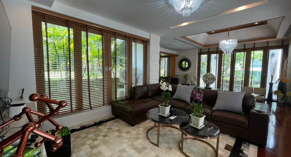 À louer et à vendre 5 chambres villa à Bang Lamung, Chonburi