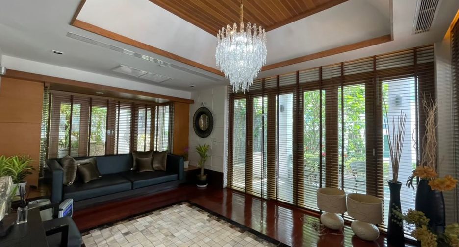 À louer et à vendre 5 chambres villa à Bang Lamung, Chonburi