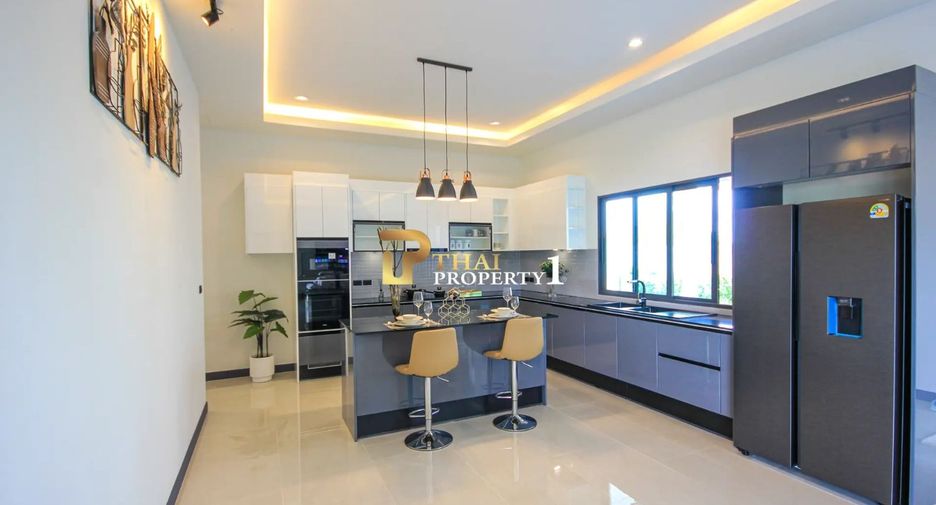 For sale 3 bedrooms villa in Hua Hin, Prachuap Khiri Khan