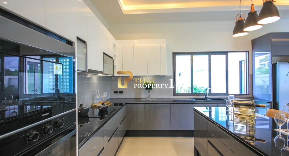 For sale 3 bedrooms villa in Hua Hin, Prachuap Khiri Khan