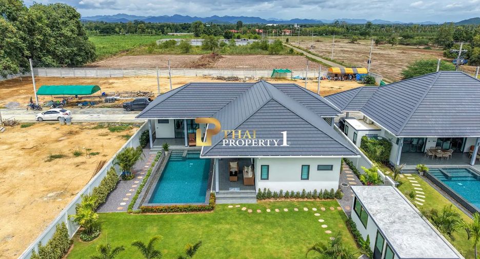 For sale 3 bedrooms villa in Hua Hin, Prachuap Khiri Khan