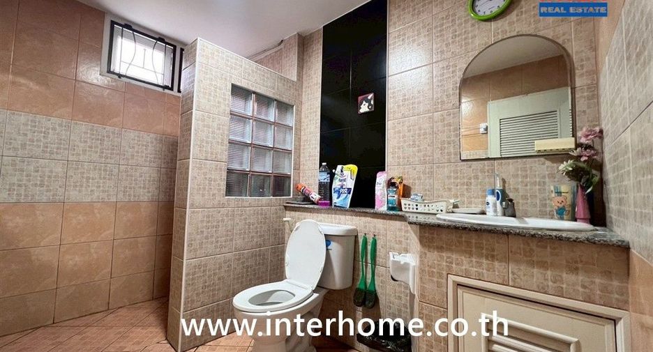Haus zum Kauf mit 3 Zimmer in Lam Luk Ka, Pathum Thani