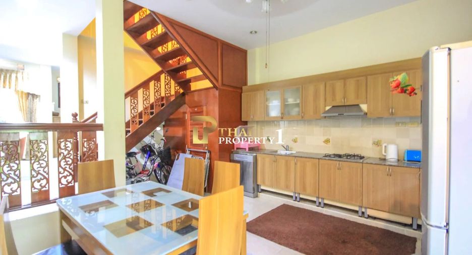 For sale 3 bedrooms townhouse in Cha Am, Phetchaburi