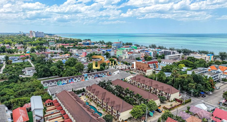 For sale 3 bedrooms townhouse in Cha Am, Phetchaburi