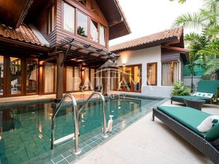 Casa en alquiler de 3 habitaciones en Bang Lamung, Chonburi