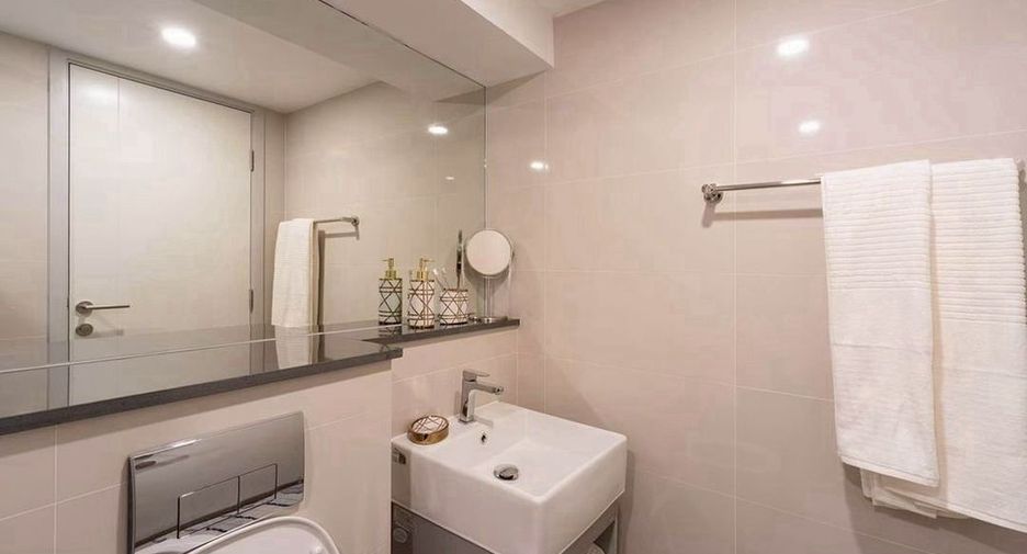 For rent 1 bed condo in Sathon, Bangkok
