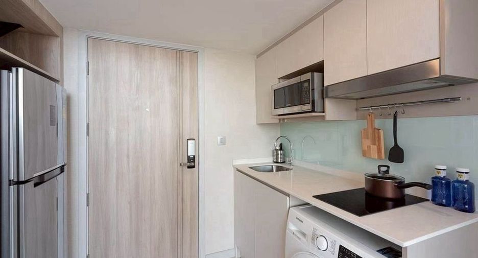 For rent 1 bed condo in Sathon, Bangkok