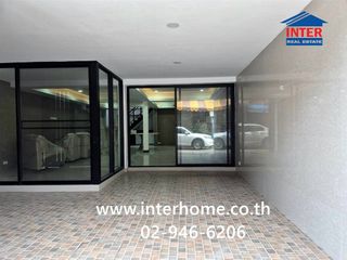 For sale 2 bedrooms townhouse in Huai Khwang, Bangkok