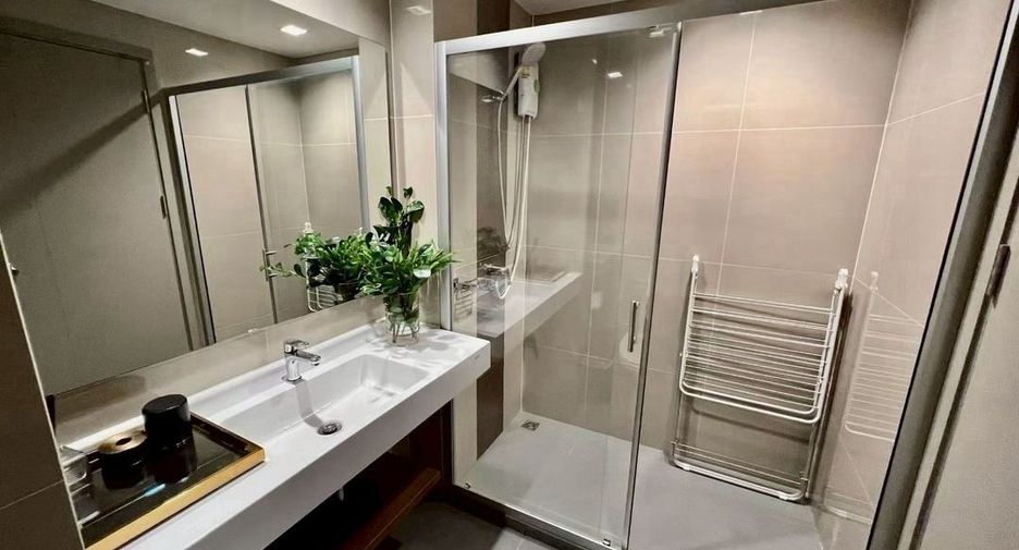 For rent 2 ベッドルーム condo in Phra Khanong, Bangkok