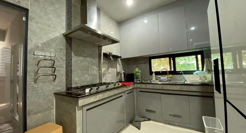Casa en venta de 4 habitaciones en Prawet, Bangkok