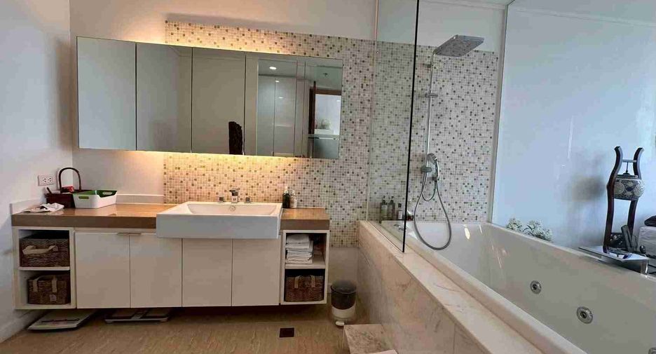For sale 3 bedrooms condo in Bang Lamung, Chonburi