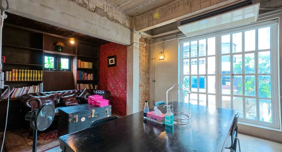 Reihenhaus zum Kauf mit 2 Zimmer in Wang Thonglang, Bangkok