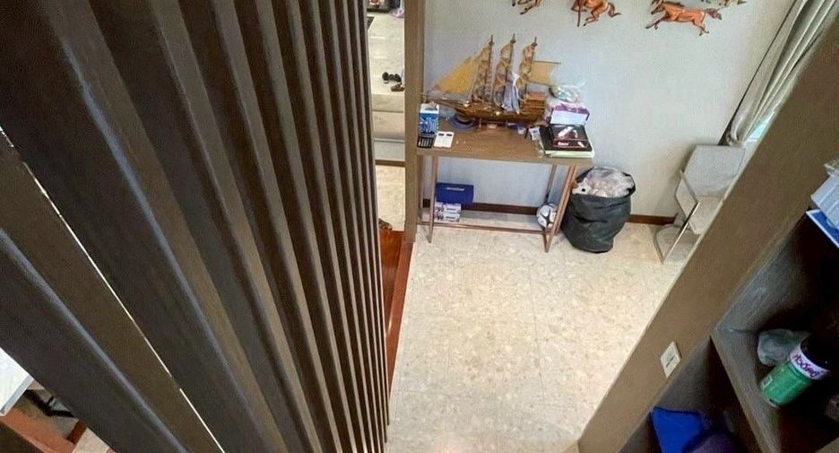 À louer et à vendre 5 chambres maison à Bang Phli, Samut Prakan