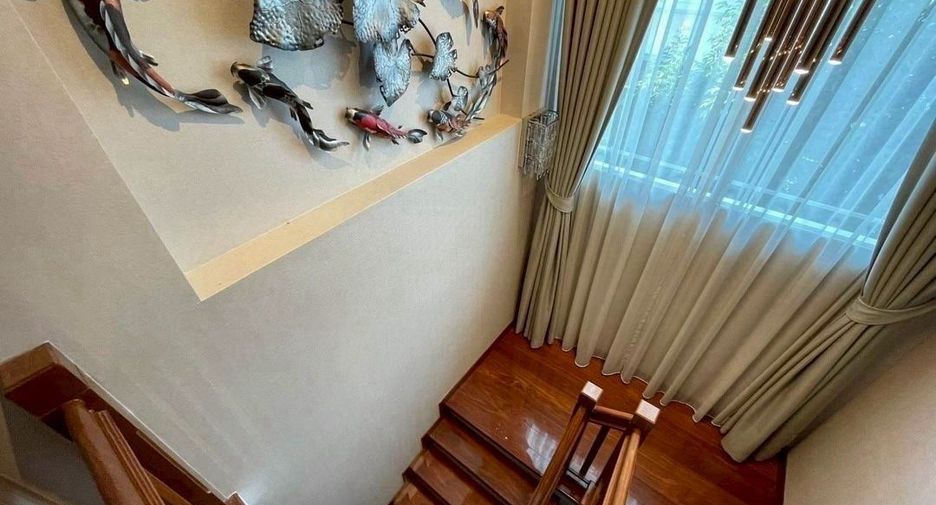 À louer et à vendre 5 chambres maison à Bang Phli, Samut Prakan