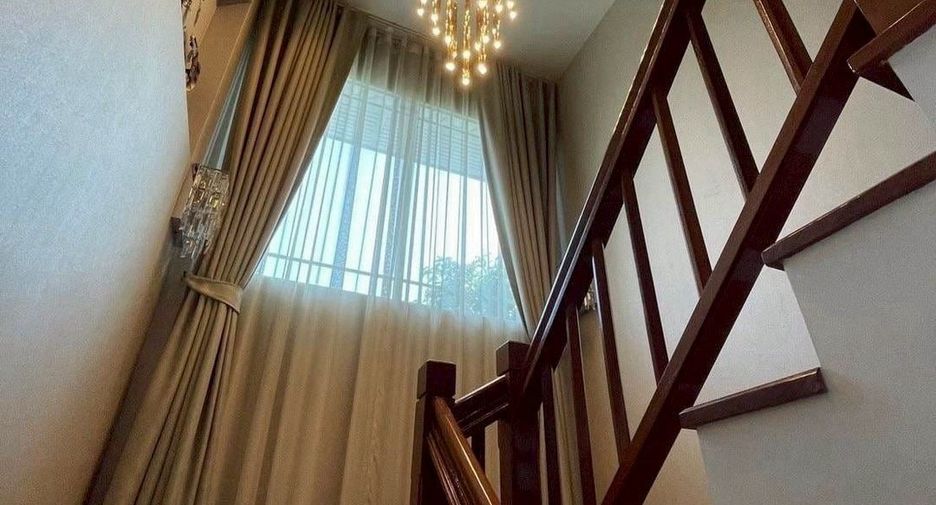 À louer et à vendre 5 chambres maison à Bang Phli, Samut Prakan
