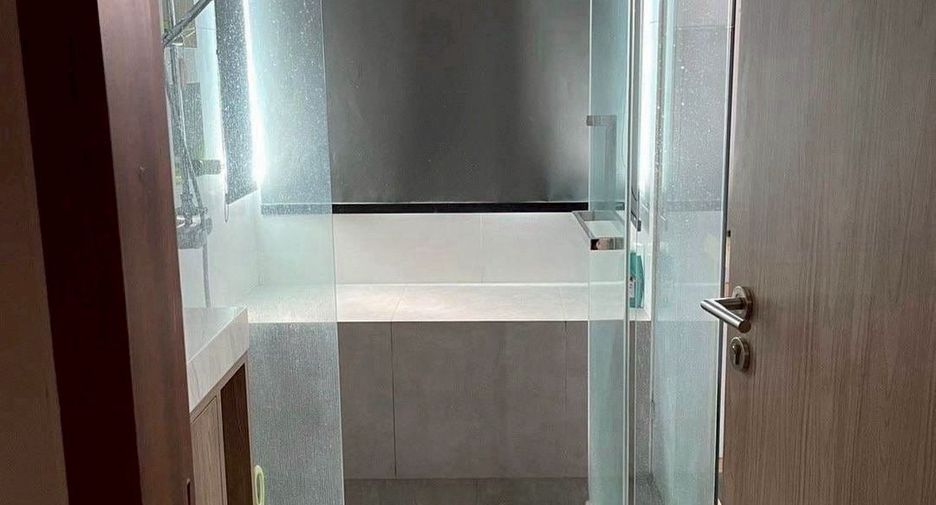 À louer et à vendre 5 chambres maison à Bang Phli, Samut Prakan