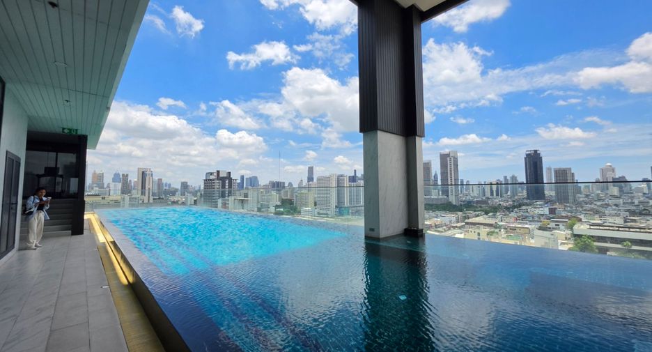 For rent 1 bed condo in Pathum Wan, Bangkok